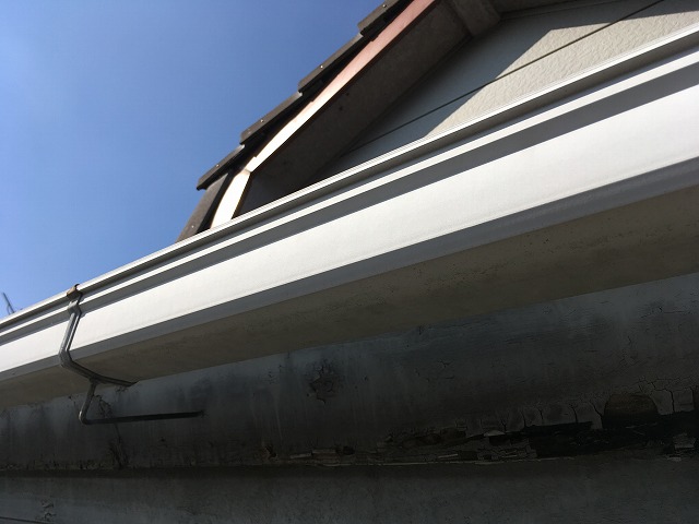 軒先の雨樋の確認